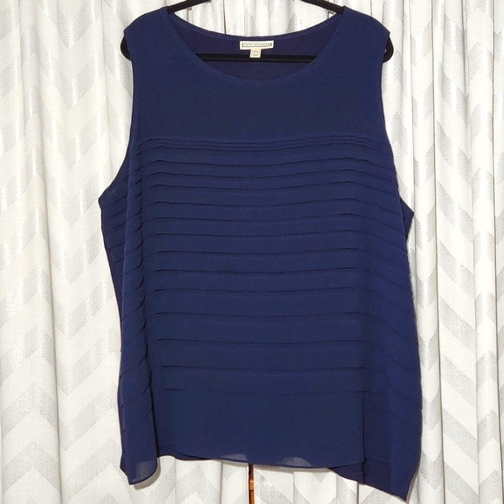 Dana Buchman Navy Blue Sleeveless Top